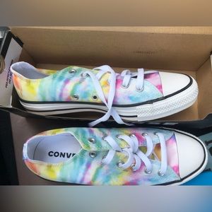 Womens size 8 tie dye converse